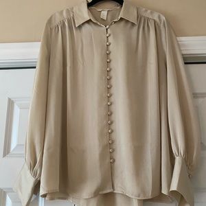 Button-down long sleeve blouse